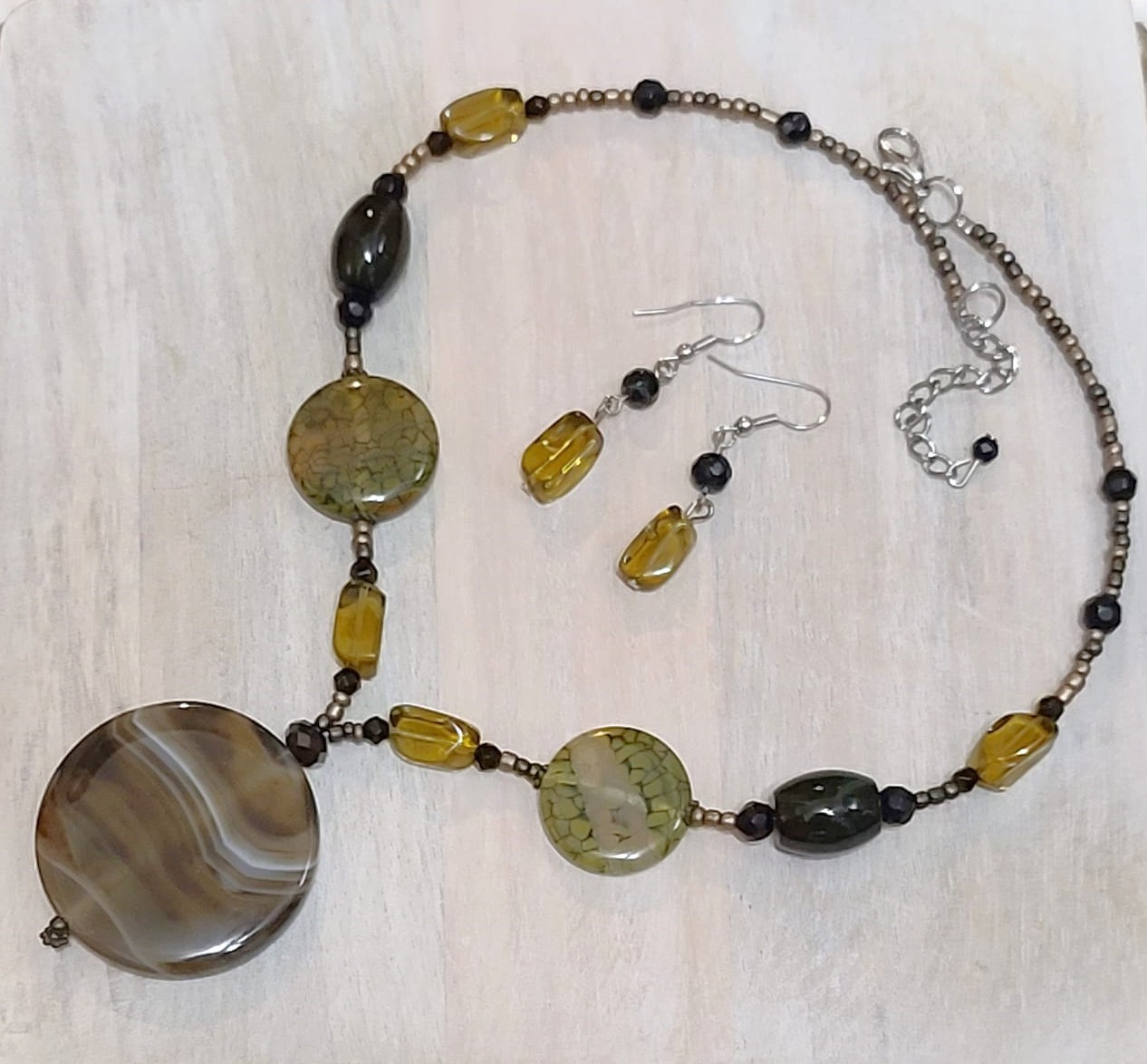 Striped Agate gemstone pendant necklace with earrings set