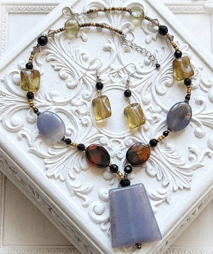 Agate Gemstone & Ceramic Bead Necklace & Earrings