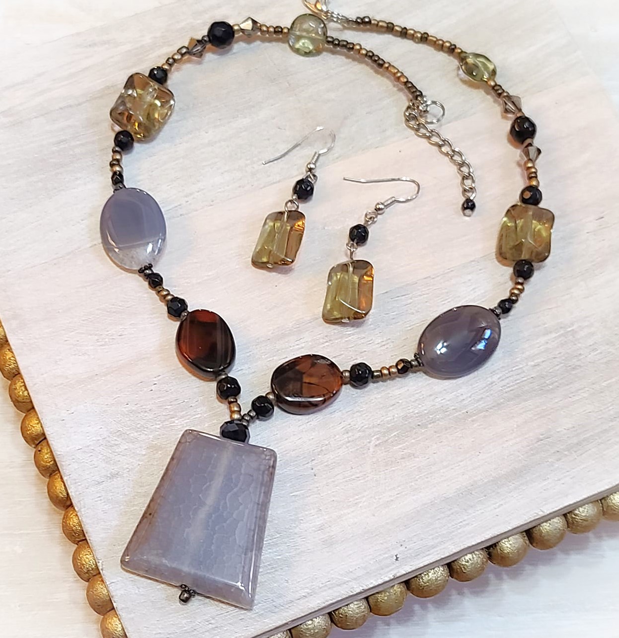Agate Gemstone & Ceramic Bead Necklace & Earrings