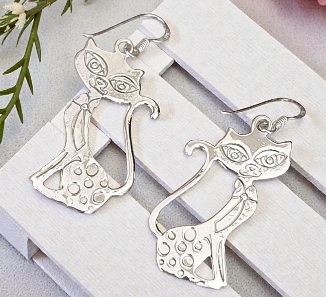 925 Sterling Silver Flat Cat Earrings