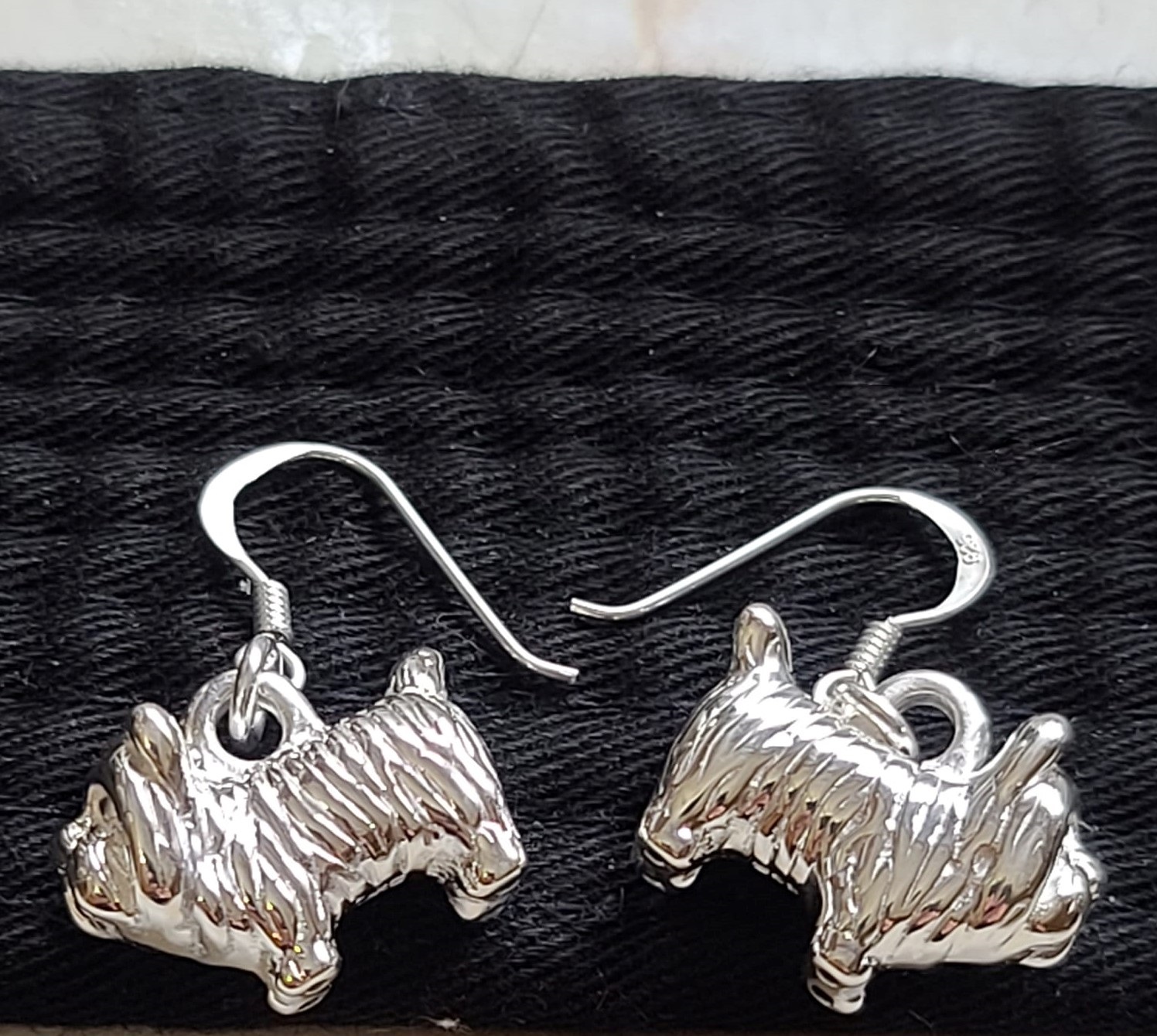 925 Sterling Silver Puffed Shaggy Doggie Earrings - Click Image to Close