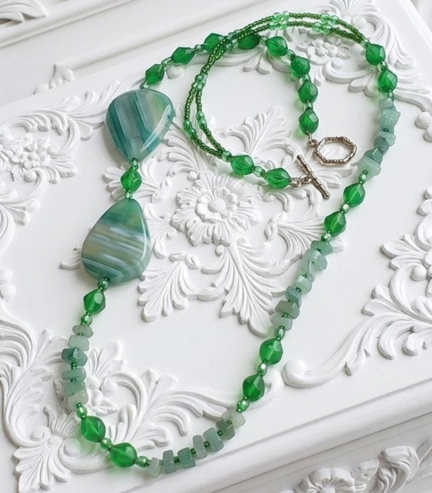 Green Agate Gemstones, Crystal & Glass Necklace