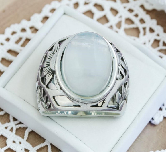 Moonstone Gemstone Ring with 925 Sterling Silver Sunflower Cutout Ring Size 9