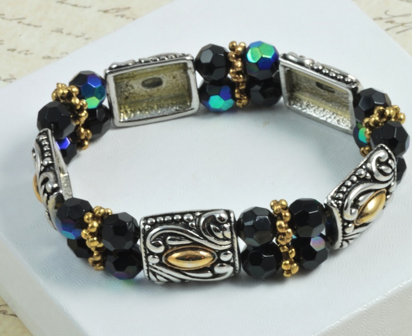 Carnival Glass Faceted Black/Blue Bead Stretch Bracelet