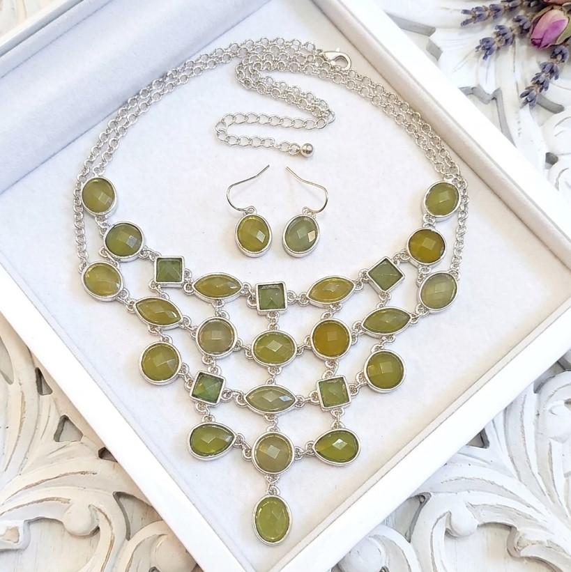 Green Cabachon Bib Necklace with Earrings