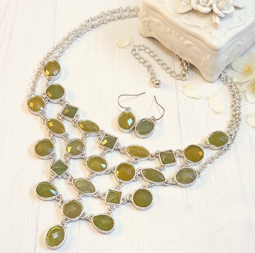 Green cabachon bib necklace, fashion necklace and matching earrings, green faceted hues