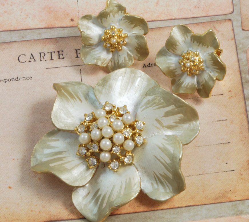 Rhinestone and Pearl Flower Pin/Pendant & Earrings