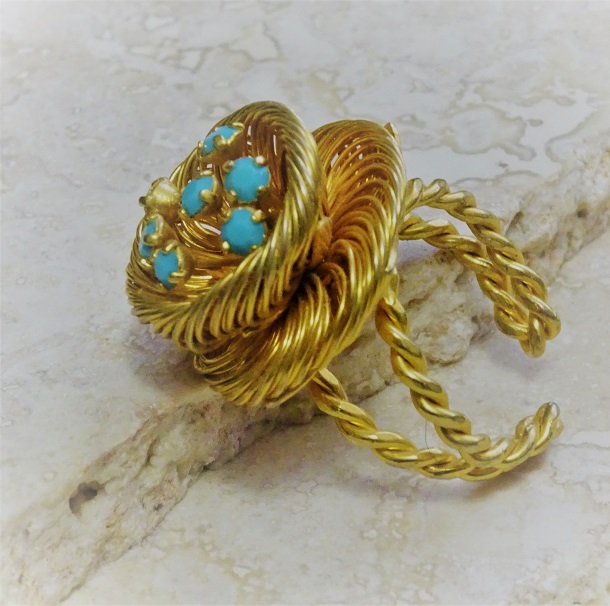 Vintage High Set Flower Ring w/Turquoise Jewels