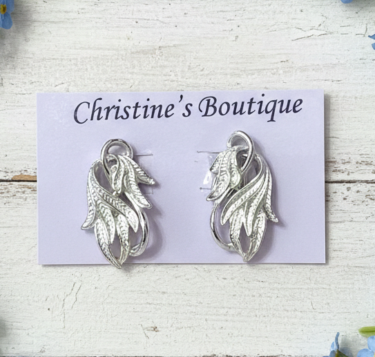 Leaf earrings, vintage clip ons, signed Star