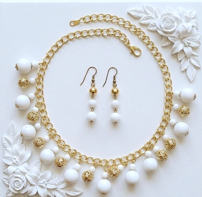 White Bauble Bead Bib Necklace & Earrings Set