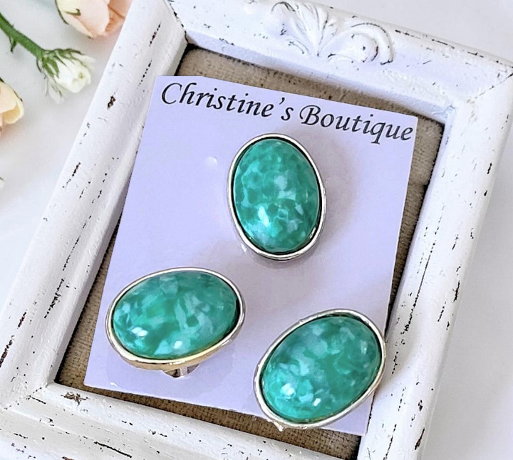 Vintage cuff links and tie tack seet, costume, green confetti cabachon