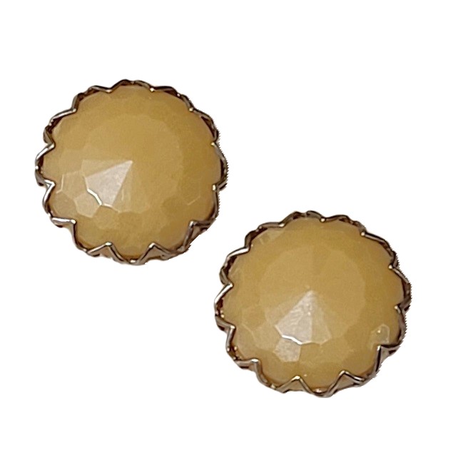 Butterscotch cabchon earrings, vintage clip on - Click Image to Close