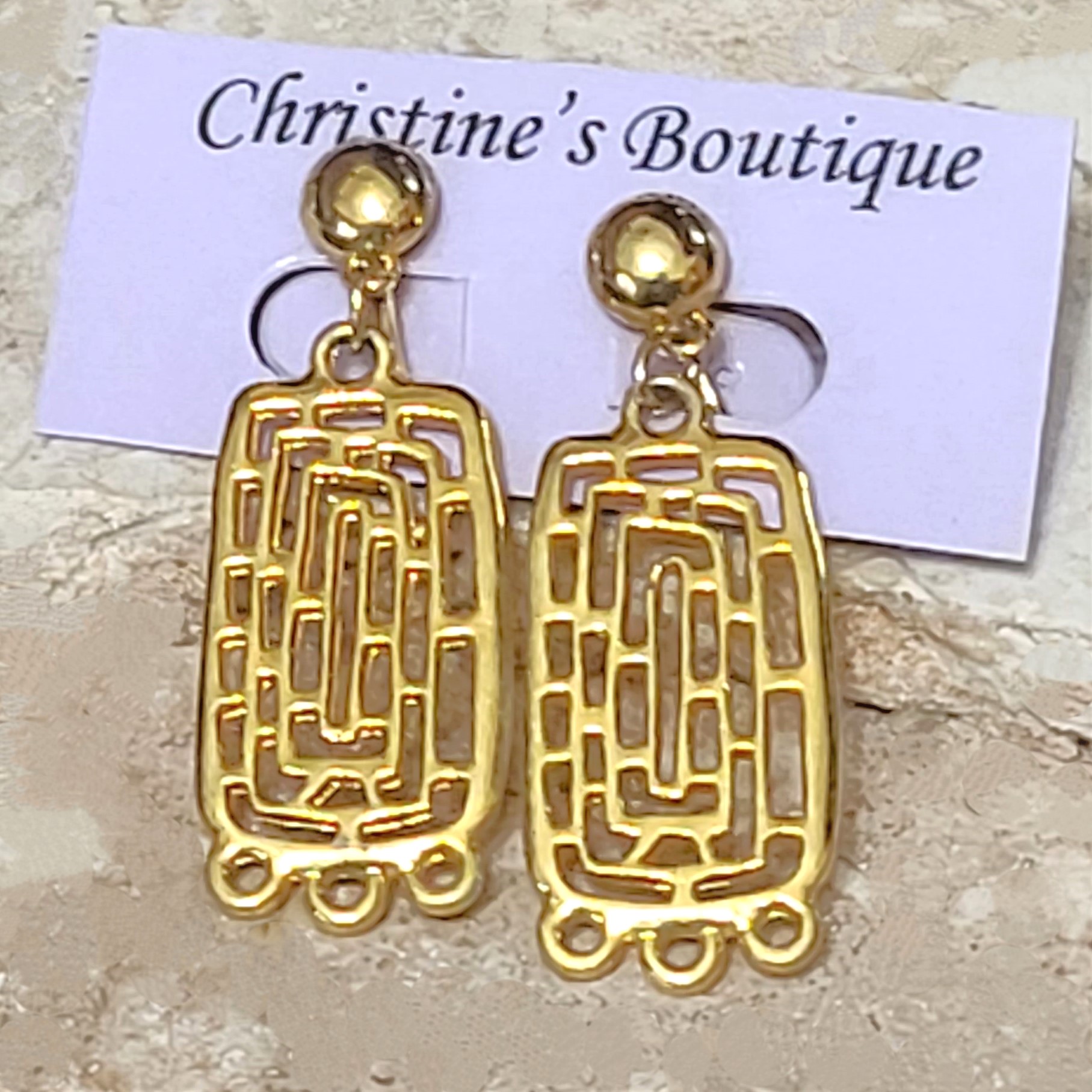 Goldtone earrings, vintage clip on - Click Image to Close