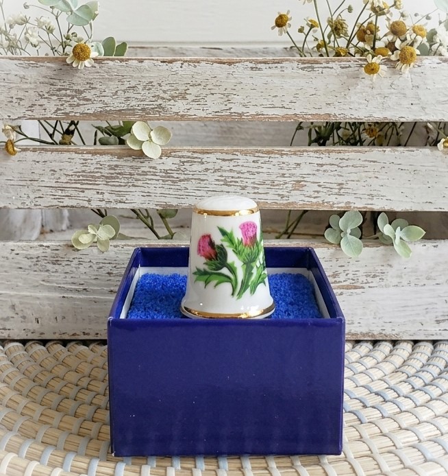 Vintage Thimble Aynsley Bone China