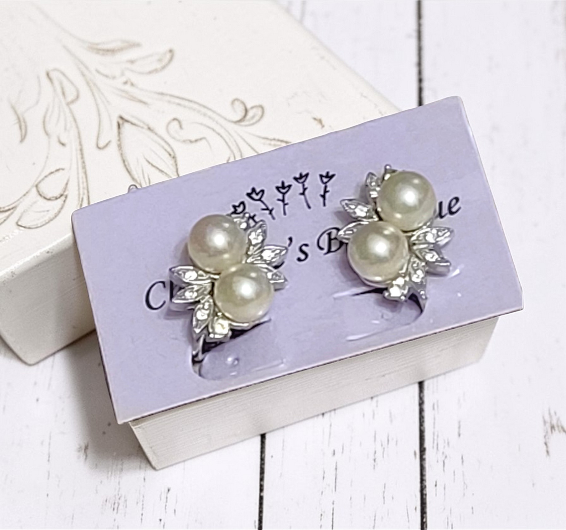 Pearl and Rhinestone Clip on Vintage Earrings