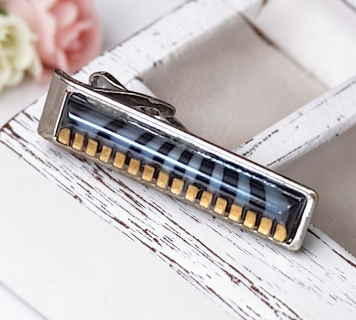 Vintage art deco design tie clip