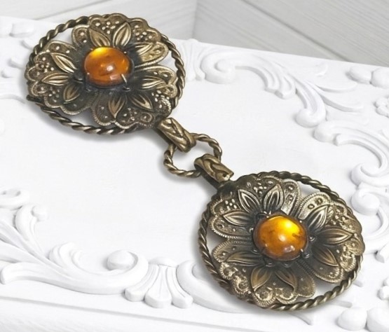 Vintage Jelly Cabachon Cape Clasp Sew On