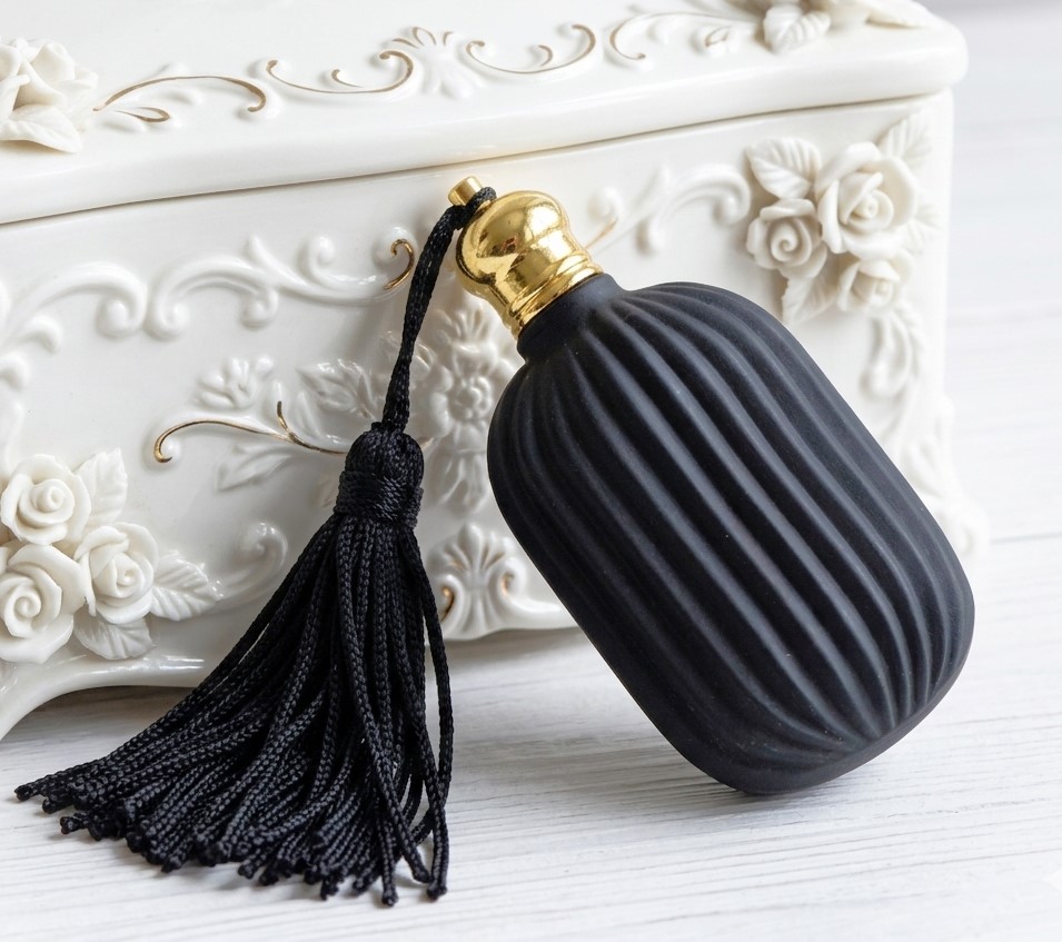 Black Glass Pocket Perfume with Vintage Unknown Perfume