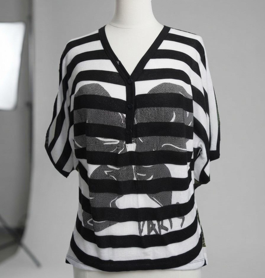 Romeo & Juliet Couture Butterfly Dolman Sleeve Knit Blouse NWT