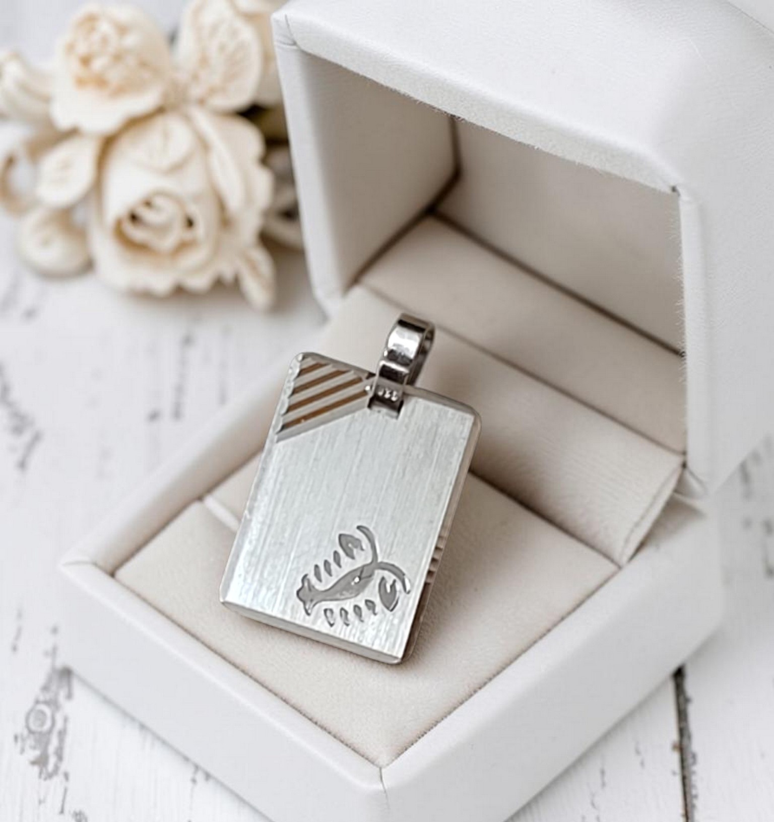 835 Silver Engraved Horoscope Scorpio Charm Pendant