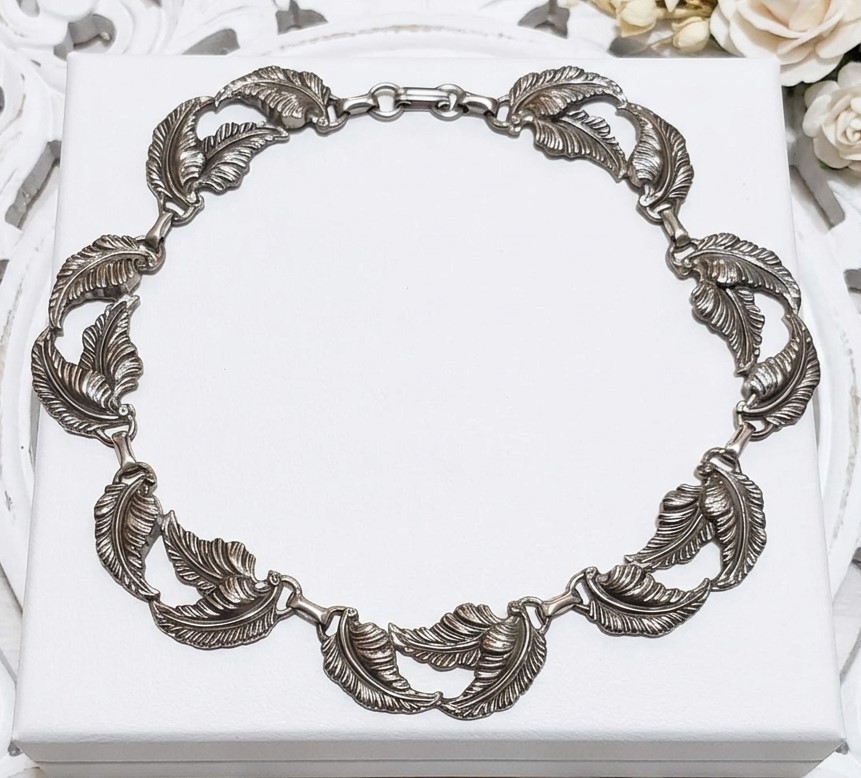 Leaf Motif Pewter Vintage Choker Necklace 16"