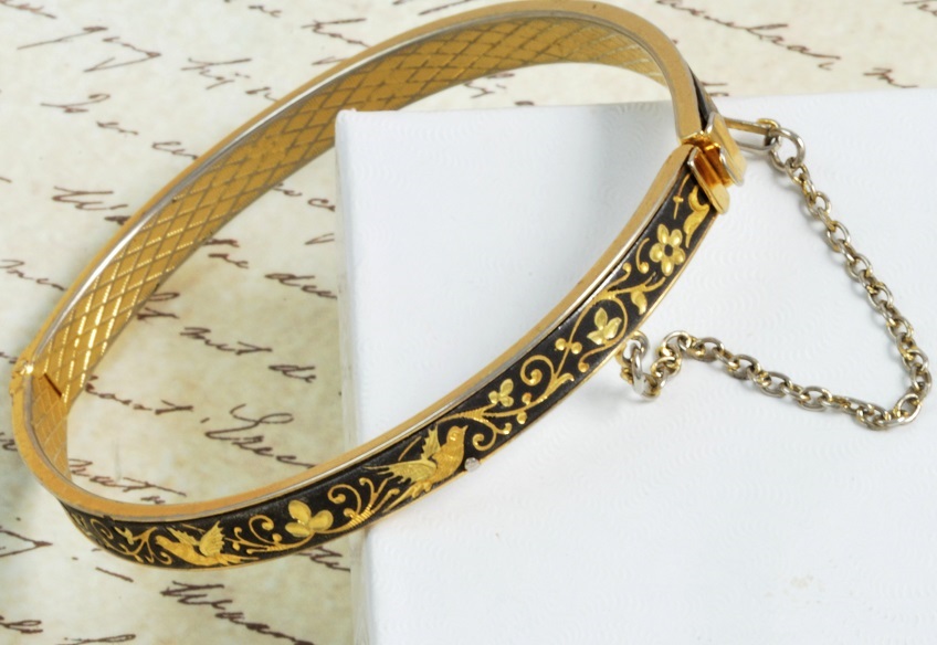 Damascene Bird Design Bangle Oval Bracelet with saftey chain