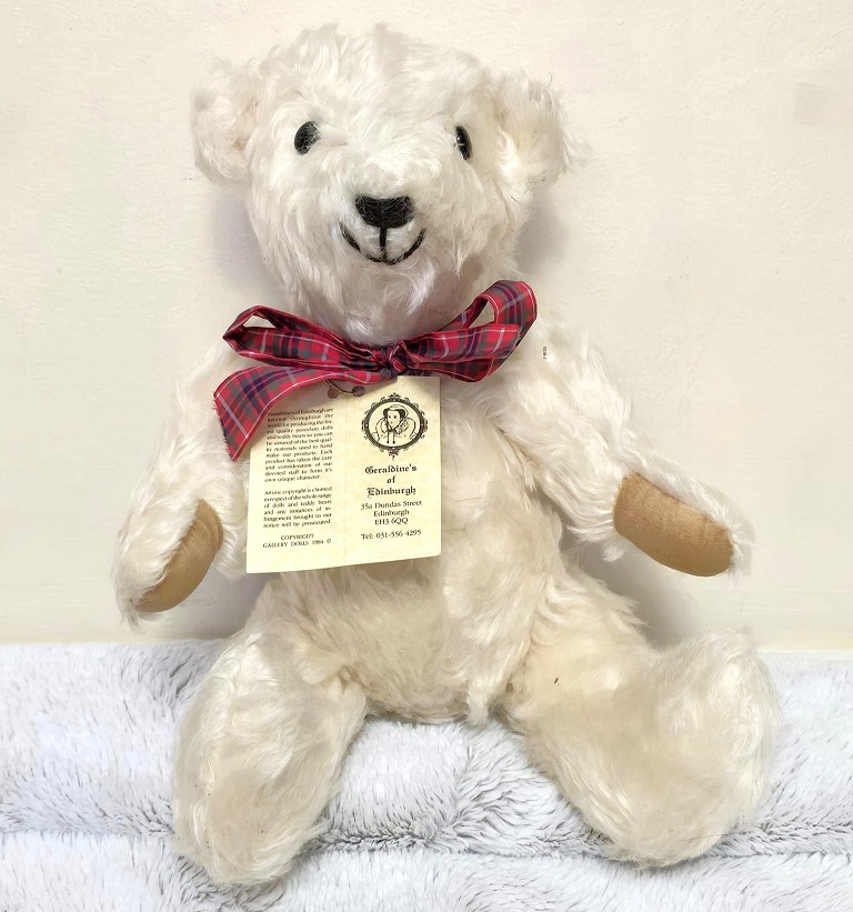 Collectible bear, Geraldine's of Edinburgh Mohair Bear, Robert, Limited Edition, Retired bear 1984 - Click Image to Close