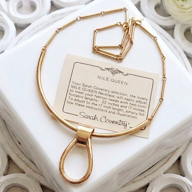 Sarah Coventry Vintage Nile Queen Goldtone Necklace