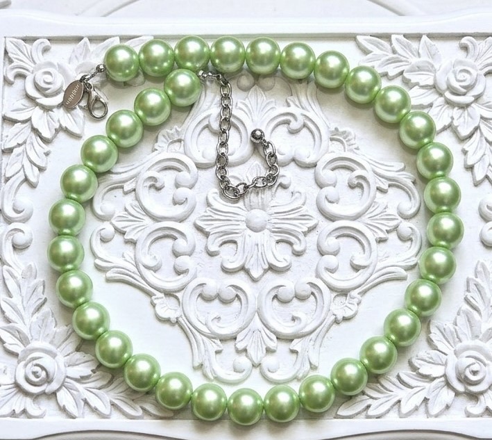 Green pearl necklace, vintage necklace, signed Panama Jack, mint green pearls, choker style necklace, 16"