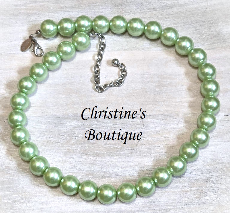 Green pearl necklace, vintage necklace, signed Panama Jack, mint green pearls, choker style necklace, 16" - Click Image to Close