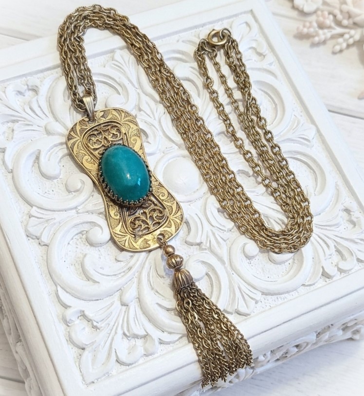 Asian Filigree Green Cabachon Tassel Necklace
