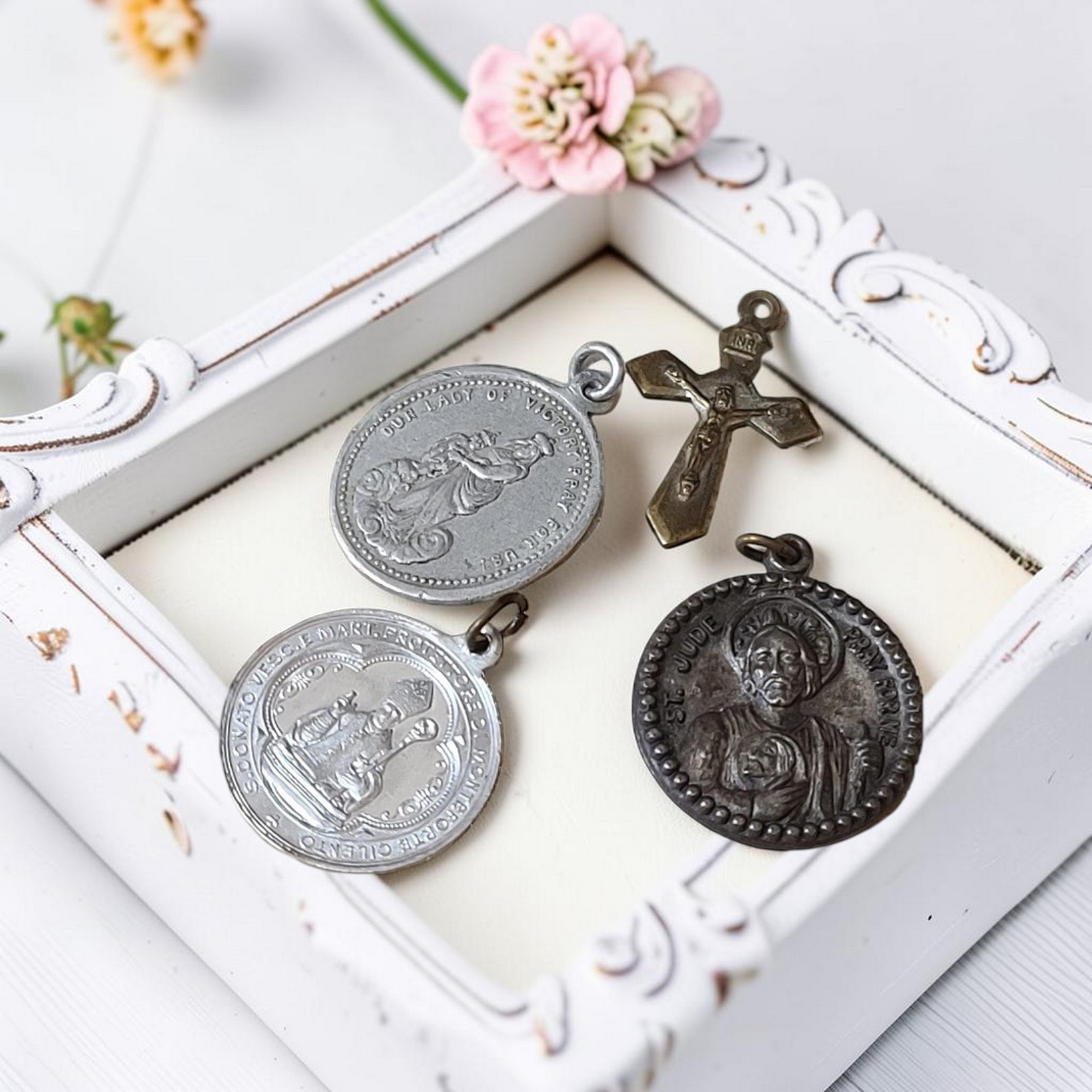 Religious Vintage Charms Lot of 4