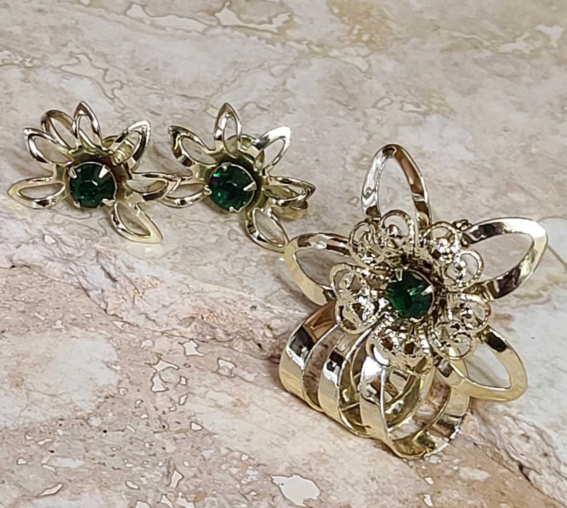 Dark Green Center Rhinestone Spray Pin & Earrings Set