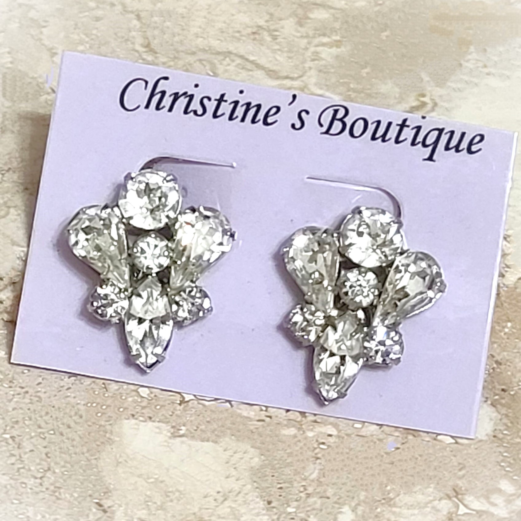 Rhinestone earrings, vintage screw back earrings, tear drop rhinestons - Click Image to Close
