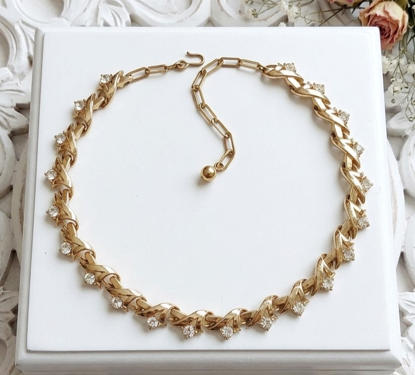 Goldtone and rhinestone vintage choker necklace