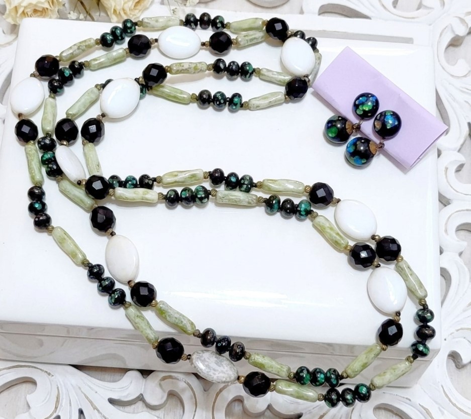 Glass flapper necklace, vintage, green confetti, light green and black glass beads, with confetti glass, earrings, screwbacks 52" long