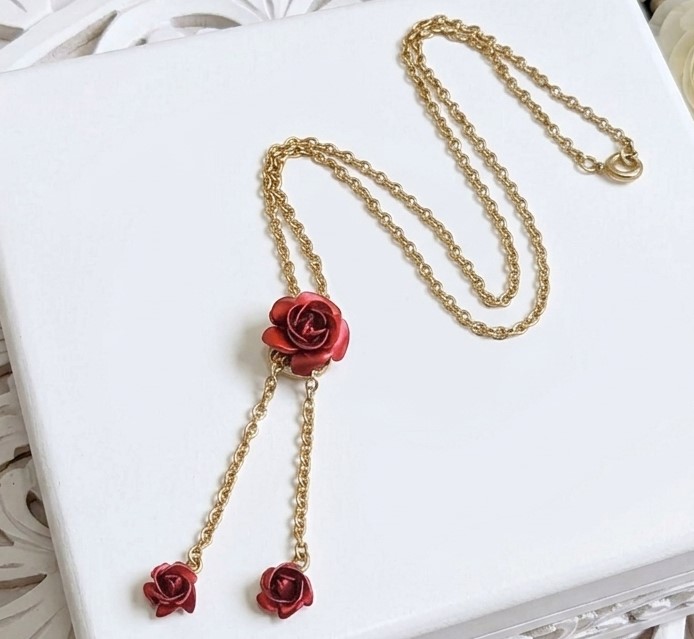 Rose lariat necklace, vintage necklace, adjustable lariate,