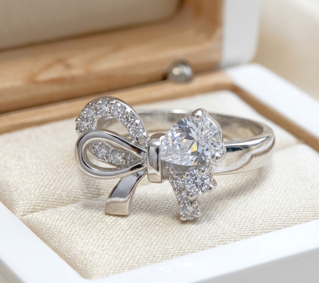 Cubic Zirconia Bow Ring Size 6