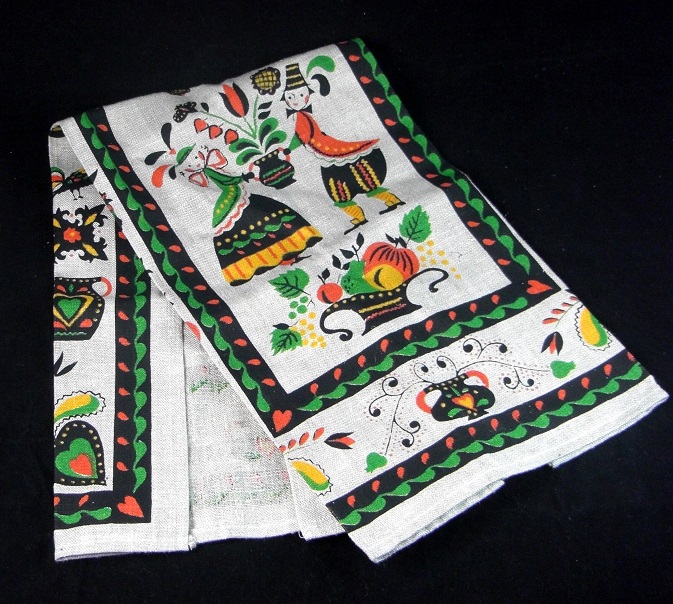 Vintage Linen Tea Towel German Folk Art Figures
