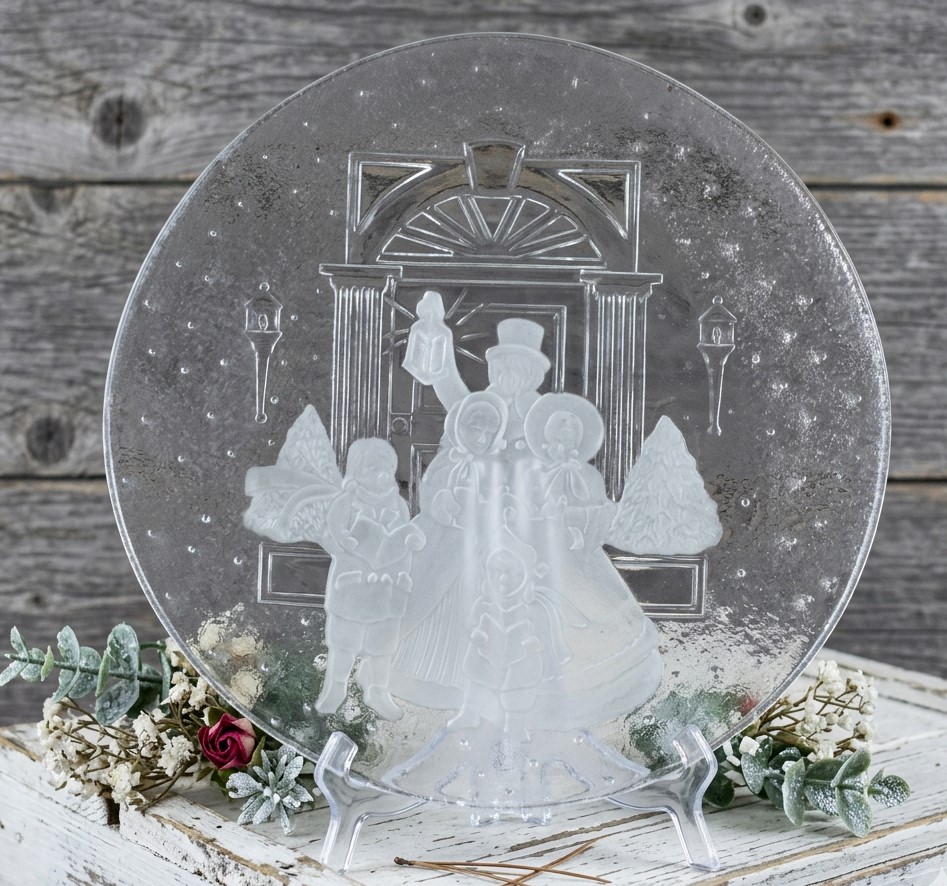 Frosted Glass Christmas Carolers Decorative 13" Plate