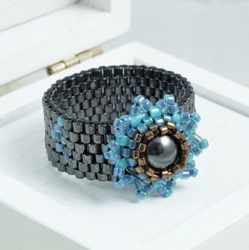 Handcrafted Peyote Stitch Center Hematite Stone Ring Handcrafted Peyote Stitch Center Hematite Stone Ring