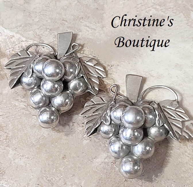 Sterling silver grape cluster earrings, 925 sterling silver Mexico, vintage clip ons - Click Image to Close