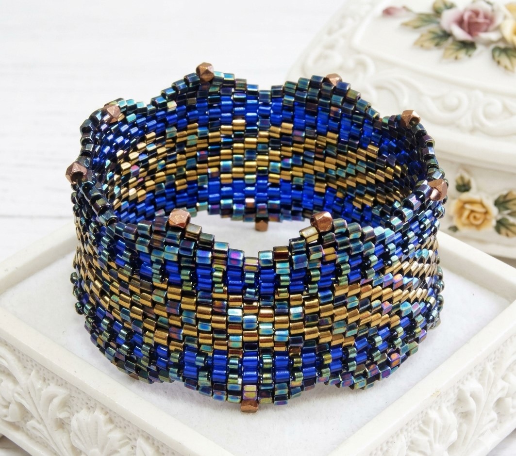 Miyuki Glass Beaded Bangle Bracelet with Zig Zag Pattern