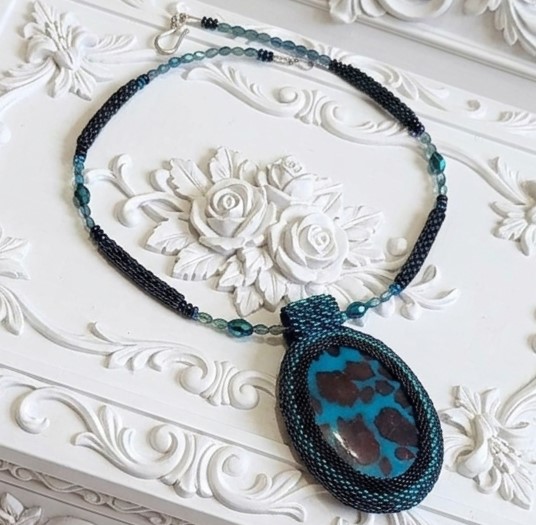 Leopard Pendant Necklace,Magnesite mineral,miyuki glass,crystal