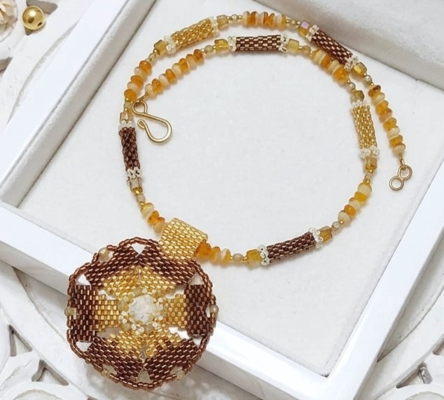 Miyuki glass beaded flower beaded pendant necklace