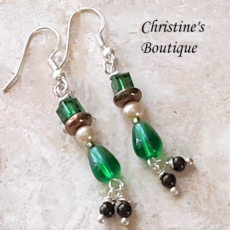 St Patricks Day earrings, leprechaun, glass beads and sterling silver ear hooks - Click Image to Close