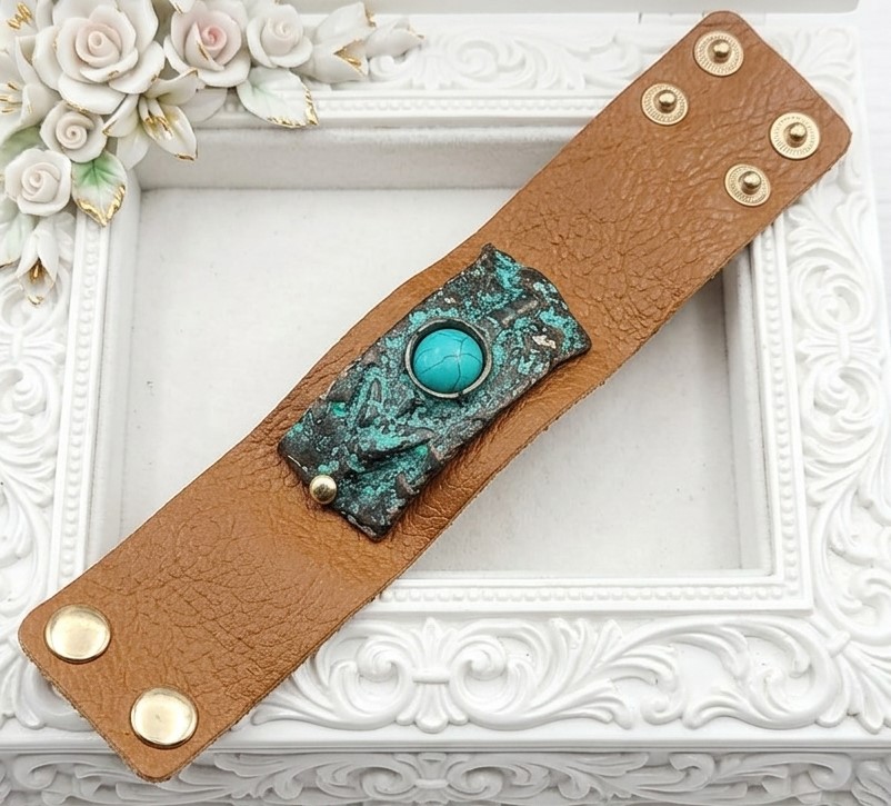 Brown Leather band bracelet, Southwest flair, metal patina, with center howalite stone, snap closurers, adjustable