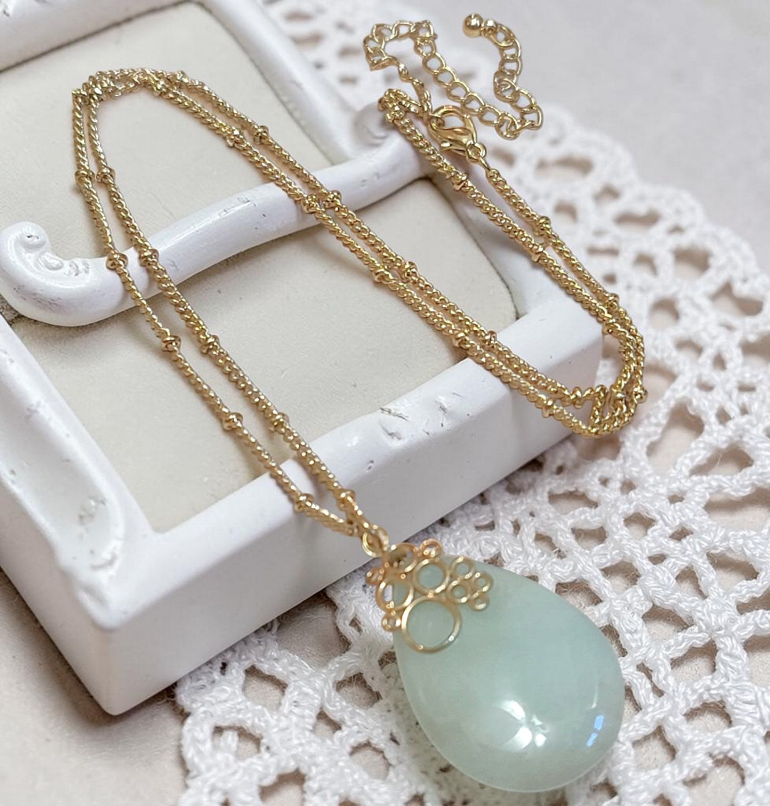 Gemstone pendant necklace, green dyed quartz gemstone, with chain