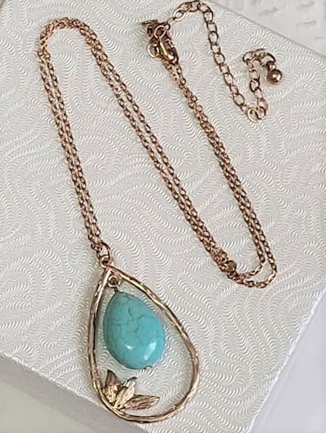 Howalite Mineral Gemstone Drop Pendant Necklace - Click Image to Close