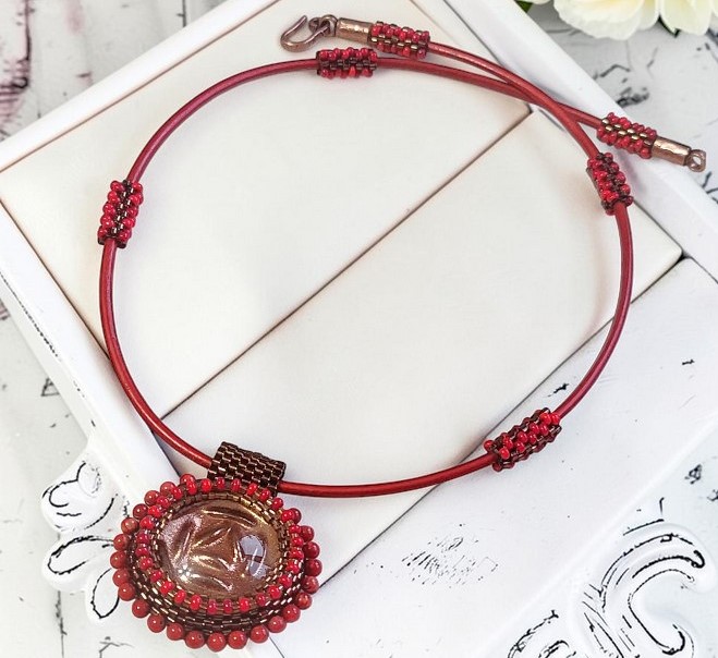Center Glass Cabachon Pendant Peyote stitch Metallic Red Leather